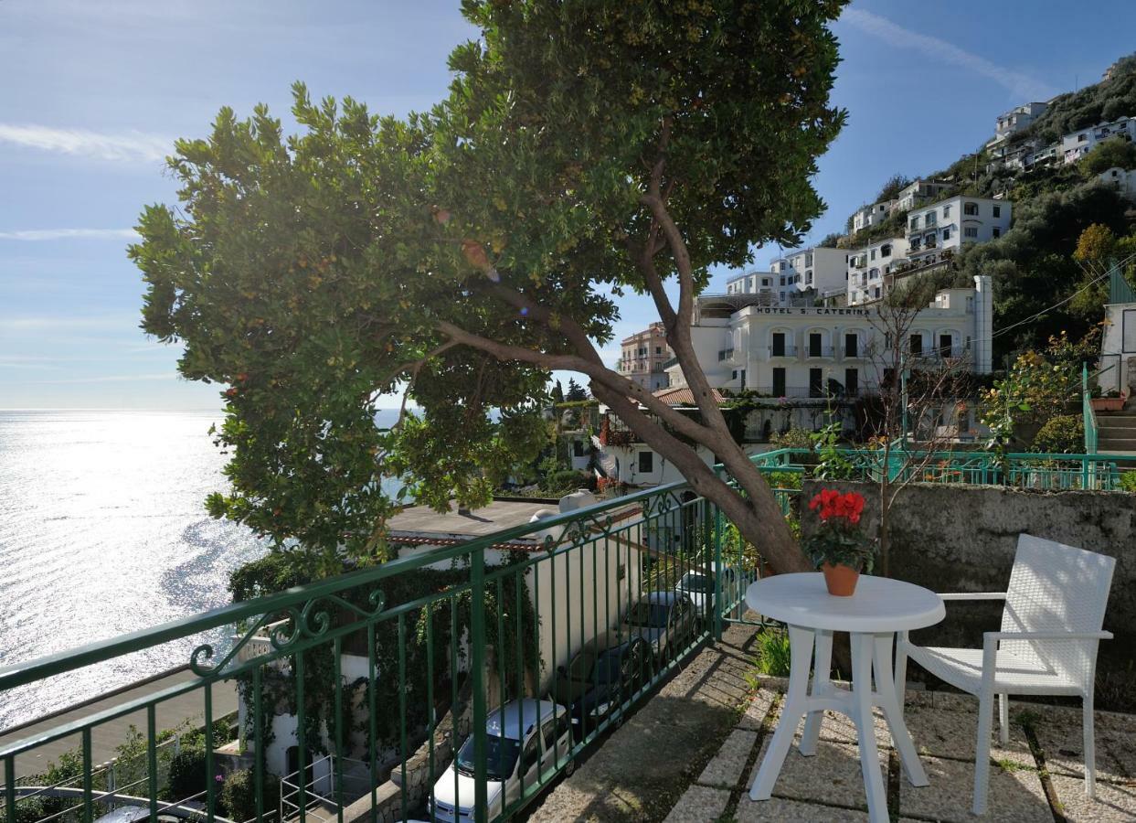 Amalfi Blue Flowers A Exterior foto